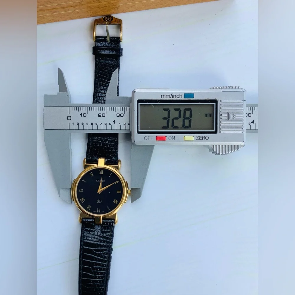 Authentic GUCCI DRESS watch💥💥💥